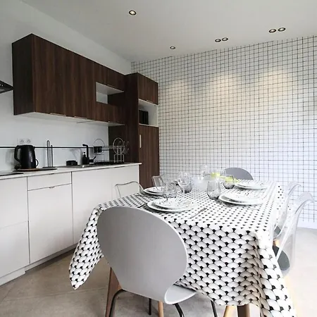 Apartment Le Neogarden - T3 Lumineux - Disney, Gare, Hypercentre *